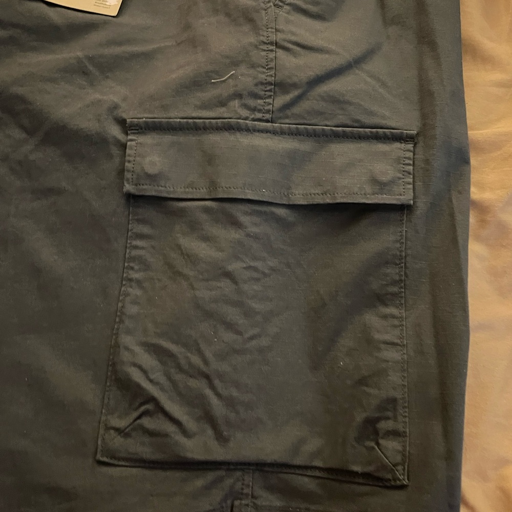 Dockers Tech cargo Short - Picture 9 of 10